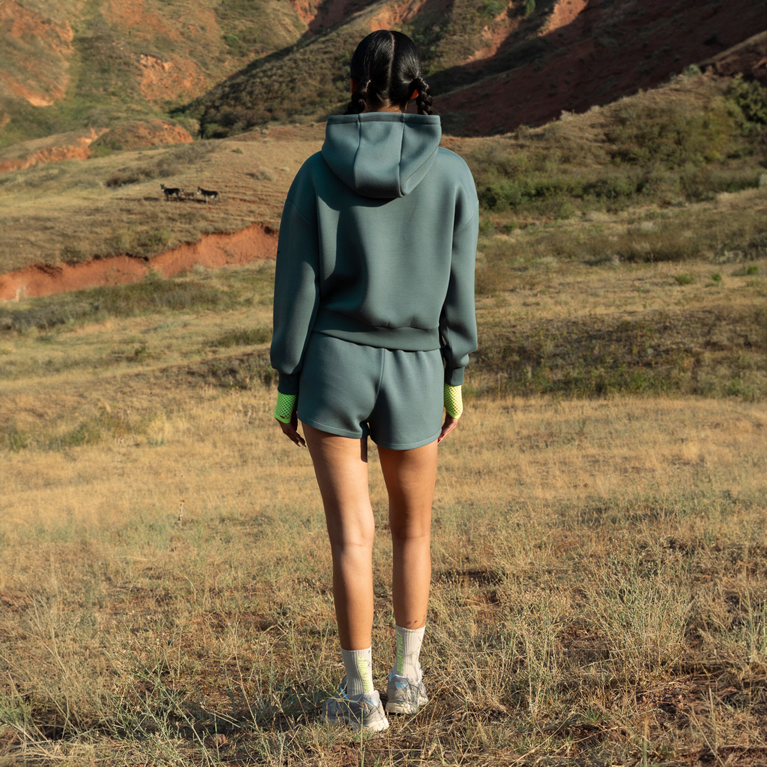 Neotech Spacer Crop Hoodie - Balsam Green